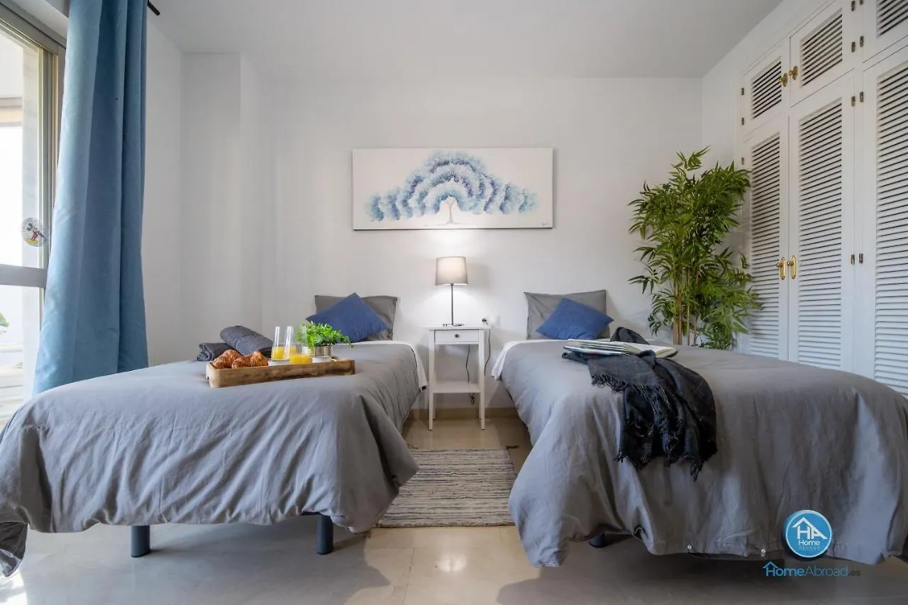 Super Exclusive Beach Fuengirola With Free Parking 0*,