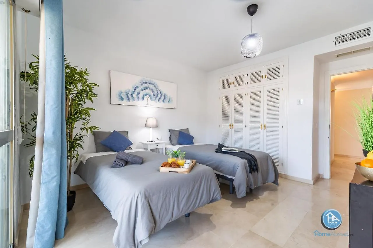 Super Exclusive Beach Fuengirola With Free Parking Apartment